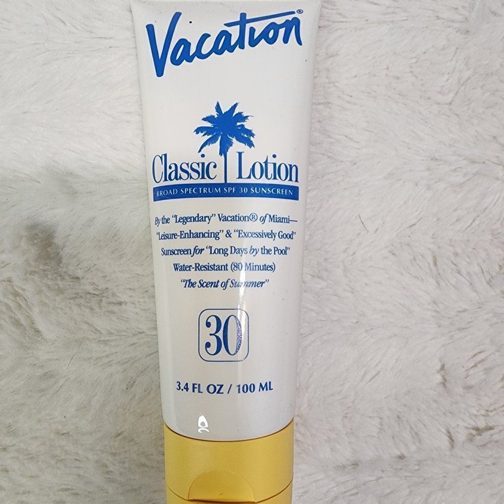 Vacation Classic Lotion with Broad Spectrum SPF 30